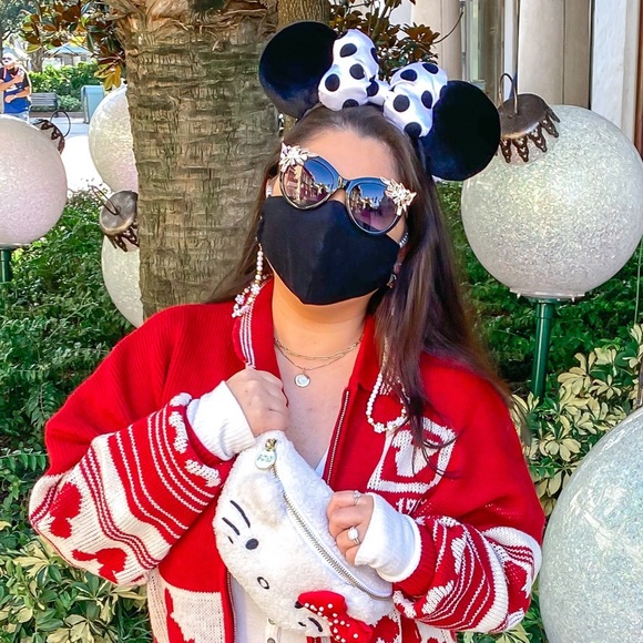 Meet your Posher, Tabitha - Picture 1 of 1